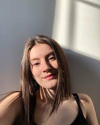 Katherine Bernier's Instagram, Twitter & Facebook