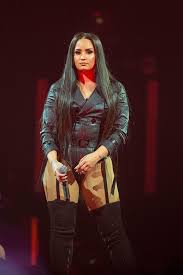 Editors' notes demi lovato's always had the most powerful pipes of her fellow disney channel alumni, but with her sixth album, she officially hits her stride. Imigracija Iki Dabar Staiga Demi Lovato Concert 2019 Yenanchen Com