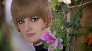 Rossana podestà was born on june 20, 1934 in zliten, murqub, libya as carla podestà. Rossana Podesta ï¼' ç¶š é»„é‡'ã®ä¸ƒäºº ãƒ¬ã‚¤ãƒ³ãƒœãƒ¼ä½œæˆ¦ 1966 Youtube