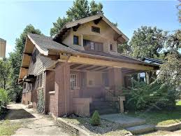 Old Houses Under 50k Your Perfect Fixer Upper For Under 50 000 Craftsman Bungalows Old Houses Old Houses For Sale