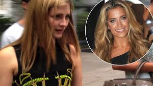 Mischa barton verließ 2006 die serie und stürzte anschließend regelrecht ab. Hollywood Trifft Holland Mischa Barton Besucht Sylvie Van Der Vaart Leute Bild De