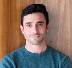 Marc Elliot's Instagram, Twitter & Facebook