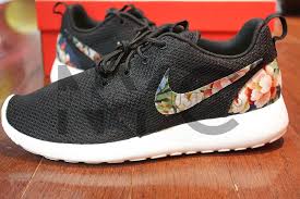 Whatever you're shopping for, we've got it. Rosa Bild Nike Roshe Run Mens Floral Print