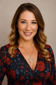 Hyper realistic portraits with 100 mm lens