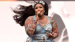 The episode was the final episode of both the year and the decade. Lizzo Almost Quit Music The Day She Released Her No 1 Billboard Hit
