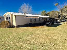Advertise lakefront looking for lakefront homes on possum kingdom lake? Possum Kingdom Lake Cabin Graford Tx Golden Cove For Sale Log Cabin Possum Kingdom Lake Lake Cabins Lakefront Property