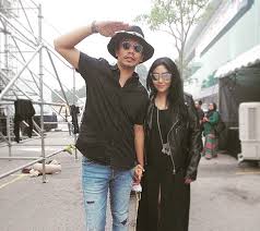 Tentu saja, ella berpikir dengan sangat keras untuk hal ini. Ella Dan Suami Rancang Ambil Anak Angkat