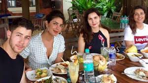 Parineeti chopra (pronounced pəriːniːt̪iː ˈtʃoːpɽaː; Did Parineeti Chopra Hint At Priyanka S Rumoured Boyfriend Nick Jonas Being Family