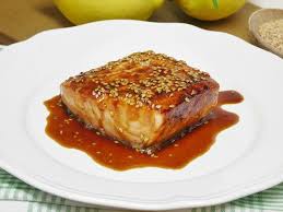 Finalmente, agregar el arroz y el huevo. Salmon Con Salsa De Soja Miel Y Limon Mis Cosillas De Cocina Salsa Para Salmon Recetas Para Cocinar Salmon Recetas De Salmon Faciles