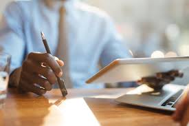 Kredyt, leasing, faktoring - czym się od siebie różnią i co wybrać?