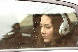 Trechos de músicas tristes on instagram: Psicologia Explica Por Que Ouvir Musica Triste Revela Sua Personalidade Jovem Com Ciencia