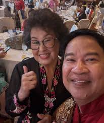 Thanks, bro. Wilshere Lawrence. You're in the right industry to showcase  our Peranakan achievements. I will be supporting you. God bless you and  your family. They also make sacrifices. 🙏