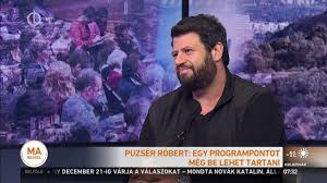 Jun 15, 2021 · galla miklós performansza, melynek keretében előveszi a péniszét, s a fitymát felhúzva figyelmet kér, mert mutat valami érdekeset, felháborító, beteg, perverz, gyalázatos és visszataszító viselkedés. Puzser Robert A Kozteveben 2018 11 09 Youtube