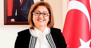Gazeteci̇li̇k mesai̇si̇ ömür boyu süren bi̇r meslek büyükşehi̇r'e bi̇r ödül de gastek projesi̇'nden! Fatma Sahin Kimdir Ak Parti Gaziantep Buyuksehir Belediye Baskan Adayi Fatma Sahin Son Dakika Haberler