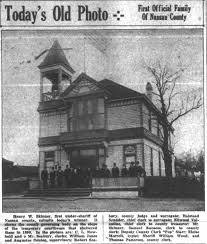 1899 Mineola First Official Family Of Nassau County At Temporary Nassau Courthouse Firemen S Hall Cl Newbold Mr Seab Nassau County Nassau Old Photos