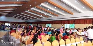 Hotel windsor castle, a deluxe hotel, located in kottayam, kerala is the most sought after tourist destination in kottayam. Love Doesn T Make The World Go Round Love Is What Makes The Ride Worthwhile Wedding Of Manu Erin Wedding Event Planner Wedding Events Stage Decorations