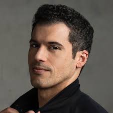 Gio Benitez (@giobenitez)