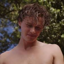 Mel Solis (@melsolism)