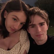 maryswanson01: He's alright danielwilliamsson: ❤️ : SKAM AUSTIN SOURCE