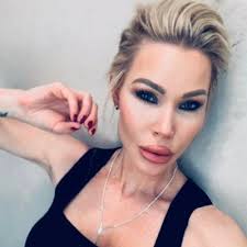 Marika Johnson (@marikahjohnson)