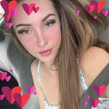 Judging women by their nail appearance