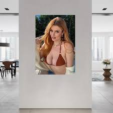 Amazon.com: XNRYYU Star Elly Clutch Sexy Model Female Star Bikini Poster 8  Canvas Painting Posters And Prints Wall Art Pictures for Living Room Bedroom  Decor 08x12inch(20x30cm) Unframe-style: Posters & Prints