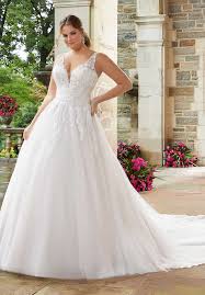 No matter your size, your wedding dress should fit you perfectly. Plus Size Wedding Dresses Julietta Collection Morilee