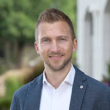 Dr. Andreas Guentert