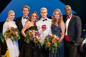 Austria's next topmodel is an austrian reality television series based on tyra banks' america's next top model, which sees a number of aspiring models compete against each other in a variety of competitions to determine who will win the title of austria's next topmodel, among other prizes in hopes of a successful career in the modelling industry. Austria S Next Topmodel Boys Girls 2014 Ein Finale Und Papis Pannenshow Gmx At