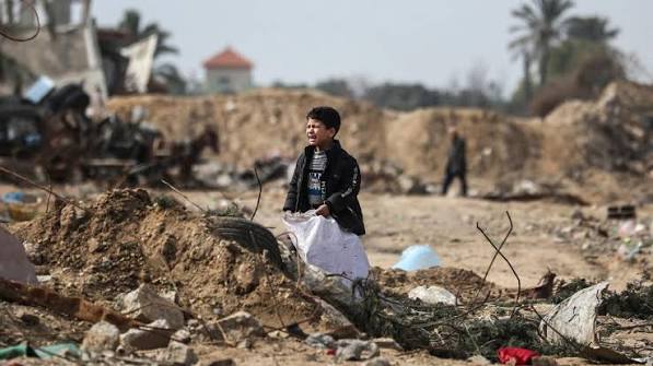 Gaza, l'allarme di Save the Children: i bambini muoiono per mancanza di cibo - Vatican News