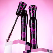 ✌ tag us @essence_cosmetics to be featured! Essence Just Added A New Mascara To The Lash Princess Family I M Officially Swooning Celebrity News Breaking News Today