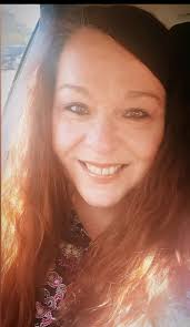 This is Halle. She was my best friend for eleven years. Sadly, she died of  cancer a few months ago. This photo was taken the day before she passed  away. Can you