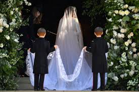 There is an unimaginable amount of weight on meghan markle's slender shoulders. First Full Look At Meghan Markle S Givenchy Royal Wedding Dress What Meghan S Bridal Dress Looks Like And Details