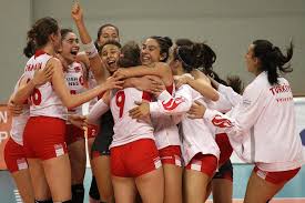Eğer efeler ligi adında başka bir turnuva arıyorsanız, lütfen üst menüden istediğiniz spor dalını veya sol menüden bir kategori (ülke) seçin. U17 Bayan Milllerimiz Yari Finalde Milli Takimlar Voleybol Extra