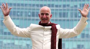Джеффри ( jeff bezos preston ) престон безос много лет подряд занимает первые позиции в спивке forbs. Dzheff Bezos Chelovek Kotoryj Pokoril E Commerce