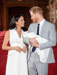 See The First Photos Of Meghan Markle And Prince Harry With Their Royal Baby Prince Harry Prince Harry And Meghan Meghan Markle Prince Harry