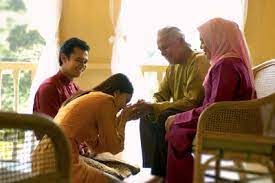 Apakah kamu sudah siap merayakannya dengan hati yang lebih suci, pribadi yang lebih baik, serta nah, hari idul fitri merupakan hari untuk bersilaturahmi dan saling memaafkan. Awas Dari Cari Pahala Nanti Dapat Dosa Apabila Bersalaman Di Pagi Aidilfitri Kosong Kosong Lampu Dan Mentol S Blog