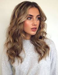 Keep those gorgeous curls shiny and healthy by investing in some quality. Pinterest Deborahpraha Medium Length Hair Style With Tight Curls Medium Hair Styles Medium Length Hair Styles Hair Styles