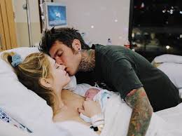 Chiara ferragni collection ha donato il 100% dei proventi relativi alla capsule collection oreo by chiara ferragni. Chiara Ferragni E Fedez Sono Diventati Genitori E Nato Il Figlio Leone Lucia Corriere It