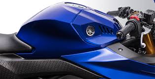 A first for yamaha twins, in common with the r3, the r25 uses an offset cylinder design. Review Yamaha S Geeky 2019 Yzf R25 Adrenaline Culture Of Motorcycle And Speed