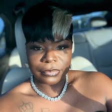 Who can do a full volume eyelash set