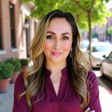 Robinelle Nunez, MBA/GM