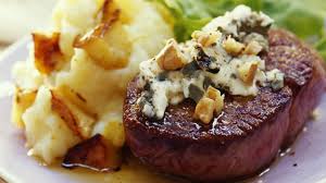 Pave D Autruche Sauce Roquefort Et Noix Recette Recettes De Cuisine Recette Plat Sans Viande