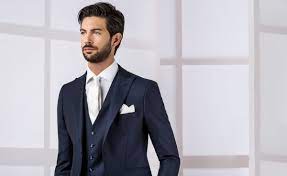 Abito estivo elegante e/o da cerimonia per uomo, colore grigio medio con leggera gessatura celeste, in tessuto fresco lana leggermente lucido, giacca a 3 bottoni taglio regular tg. Abiti Da Sposo Estivi Stili E Idee Per Lo Sposo Tailor Italian Wear