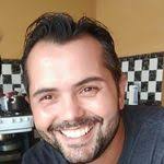 Etta Leach's Instagram, Twitter & Facebook