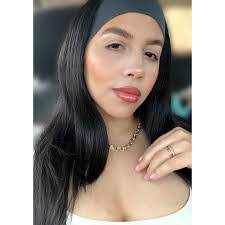 Lisandra Martinez's Instagram, Twitter & Facebook