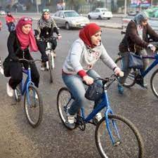 مصريات يخترن ركوب الدراجات الهوائية للإفلات من التحرش الجنسي