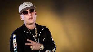 José fernando suárez, known professionally as cosculluela, is a puerto rican singer, rapper and songwriter. Cosculluela Se Convierte En Papa Por Cuarta Vez Mira La Foto Del Bebe