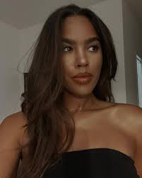 Kristen Jacques's Instagram, Twitter & Facebook