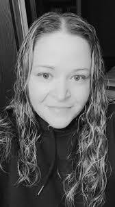 Krystal Schmidt's Instagram, Twitter & Facebook